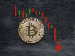 Биткойн укрепляется