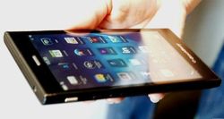 «Живые» фото BlackBerry Z3 уже в Сети