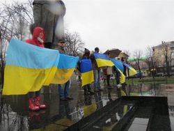 В Луганске прошел митинг против сепаратизма, за единую Украину