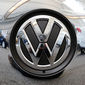 Лидер продаж авто Volkswagen стал меньше зарабатывать