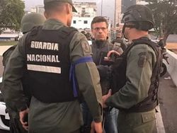 Противники Мадуро попытались захватить авиабазу, атака отбита