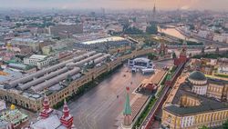 Россия: водителя, пытавшегося въехать в ворота Кремля, поместили в психлечебницу