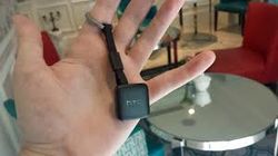 HTC запустила в продажу брелок-сигнализацию Fetch для смартфонов  