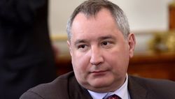 Рогозин заявил, что враг стоит у ворот России