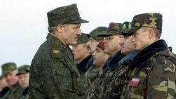 А почему Беларусь не воюет вместе с Россией в Сирии? 