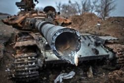 Путь к миру в Донбассе может занять десятилетия – российский эксперт