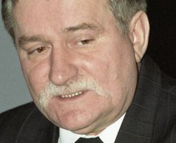 Лех Валенса не видит в Украине лидера, способного взять  власть в свои руки