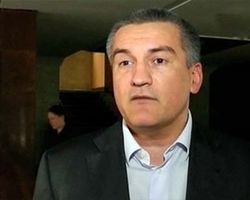 Аксенов уже утром будет просить Путина забрать Крым