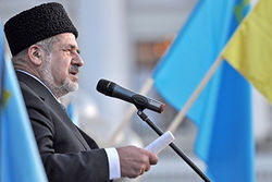 Суд Симферополя заочно арестовал главу Меджлиса Чубарова 