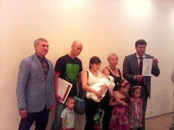 В Донецке метрики новорожденным выдают с печатью ДНР. Пособий не получат