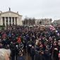 Тунеядцев к ответственности? Тогда ждите бунта в Беларуси – правозащитник