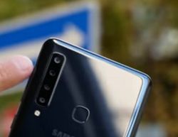 Фотоблогерам на заметку: Samsung представил смартфон с 4 камерами