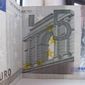 Курс доллара к евро на Форекс остается в нисходящем тренде 