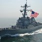 Военный корабль США обстрелял группу иранских катеров