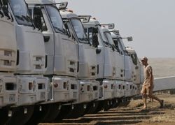 СНБО: в российские КамАЗы грузят оборудование завода "Топаз"