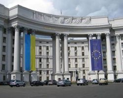 Ввести новые санкции – РФ не способствует деэскалации ситуации на Востоке 