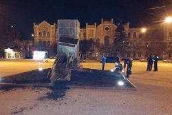 МВД квалифицирует как хулиганство снос памятников в Харькове