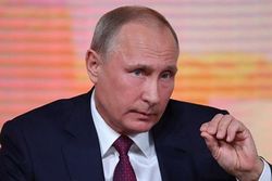 Как Путину удается убедить россиян, что в России все нормально? 