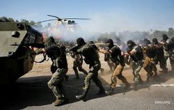 В зоне АТО будут служить только контрактники – Полторак
