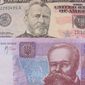 Курс гривны падает к доллару США, евро и иене