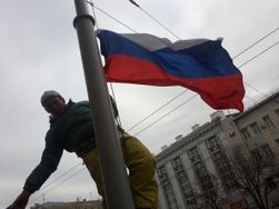 Над мэрией Харькова российский флаг, Кернес заявляет о своем бессилии