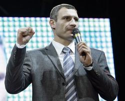Виталий Кличко отправится митинговать в регионах