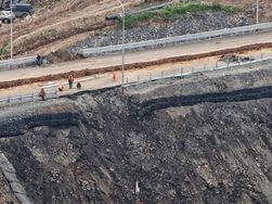 Во Владивостоке новый провал на дороге, построенной к саммиту АТЭС