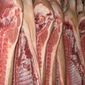 Трейдерам: рынок свинины продолжает падать 