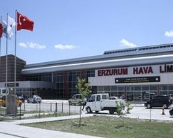 Для досмотра груза турки заставили сесть транспортный самолет Армении