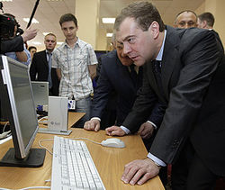 ВКонтакте: удастся ли Медведеву снизить стоимость Интернета в России