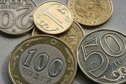 Почему Нацбанк Казахстана ослабил курс тенге к доллару, фунту и евро?
