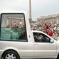 Для Бенедикта XVI изготовили новый папамобиль