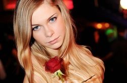 17-летняя харьковчанка, которую облили самогоном и подожгли, умерла