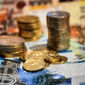 Курс тенге снижается к швейцарскому франку и евро