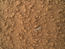 Curiosity снова обескуражил, найдя на Марсе... полиэтиленовый пакет