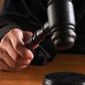 Нравы и экономика: Сын через суд отрекается от матери-гастарбайтерши