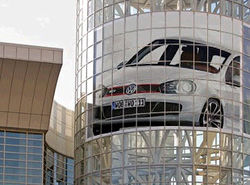 «Заряженная» версия VW Golf GTI дебютирует в Женеве