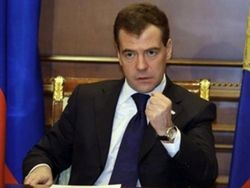 Медведев своим Указом вводит новые санкции против Ливии 