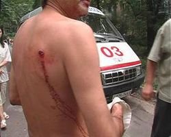 Кто и за что ранил людей в одном из подземных переходов Москвы?