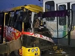 В Петербурге столкнулись маршрутные транспортные средства