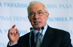 Азаров упрекнул Shell