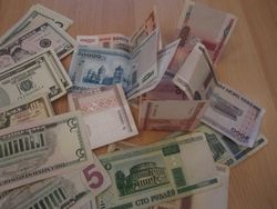 Белорусский рубль укрепился к австралийскому, новозеландскому и канадскому доллару