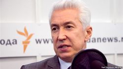 Почему россияне бегут из России - депутат Васильев, эксперты, ВКонтакте
