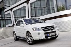 Mercedes-Benz ML63 AMG