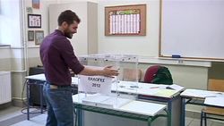 В Греции побеждают консерваторы.