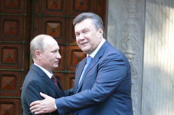 Путин по дороге к Януковичу посетил байкеров