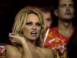 Памела Андерсон может сесть в тюрьму за неуплату налогов