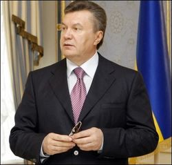 Сколько заработали за 2011 год Виктор Янукович и его супруга?