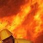 В Индонезии загорелся пассажирский автобус