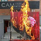 В Италии произведения искусства сжигают на кострах